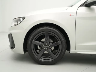 Audi A1 Sportback Audi A1 Sportback 25 TFSI 95 pk s-tronic S line edition Stoelverwarming, Optiek zwart, Navi via app 52 - afbeelding nr 11