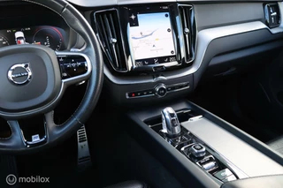 Volvo XC60 Volvo XC60 2.0 T8 Twin Engine AWD R-Design / Pano / Bowers - afbeelding nr 21