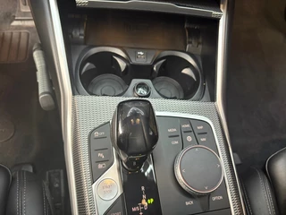 BMW 3 Serie BMW 3-serie 330e eDrive M Sport Edition Shadowline PANO Head up Navi Carplay - afbeelding nr 18