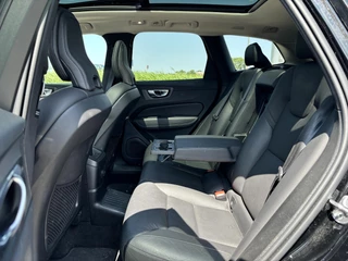 Volvo XC60 Volvo XC60 2.0 T6 Plug-in hybrid AWD Plus Bright | Long Range | Memoryseats | Lederen bekleding | ACC | Keyless Entry | Stoelverwarming | - afbeelding nr 17