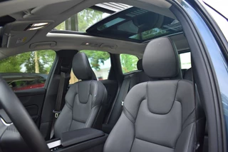 Volvo XC60 Volvo XC60 T6 350pk AWD Ultimate Dark | Climate | Trekhaak | 360 - afbeelding nr 3