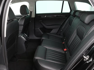 Škoda Superb Skoda Superb 1.4 TSI iV Laurin & Klement | Panoramadak |  Leder | Adaptive cruise | Canton Sound | Stoelverwarming | Standkachel | Carplay | Camera | Full LED | Memory - afbeelding nr 9