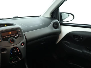 Peugeot 108 Peugeot 108 1.0 e-VTi Active Bluetooth | AIRCO | Dealer onderhouden - afbeelding nr 13