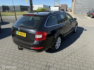 Škoda Octavia Skoda Octavia Combi 1.6 TDI Greentech Ambition Business - afbeelding nr 5