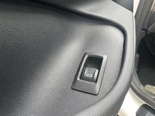 BMW i4 BMW I4 EDrive40 84 kWh M Sport 50 Jahre 5d PANO - afbeelding nr 46