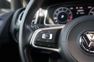 Volkswagen Golf Volkswagen Golf 7.5 GTI 2.0 TSI GTI Performance 245PK Pano/DYNa/Trkhk/Cam - afbeelding nr 31