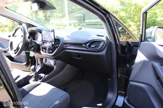 Ford Fiesta Ford Fiesta 1.1 Trend, Navigatiesysteem full map, Parkeersensor achter, Cruise control, Rijstrooksensor met correctie - afbeelding nr 17