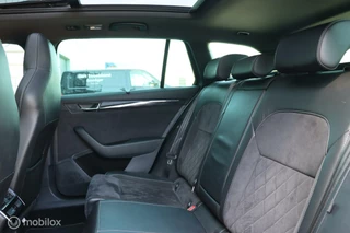 Škoda Superb Skoda Superb Combi 2.0 TSI 4x4 Sportline / Pano / Canton - afbeelding nr 12