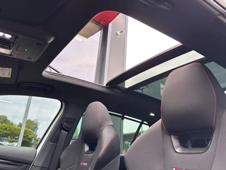 Škoda Octavia Škoda Octavia 2.0 TSI RS 265PK PANO-DAK/TREKHAAK/CAMERA/STOELVER/STUURVERW - afbeelding nr 31