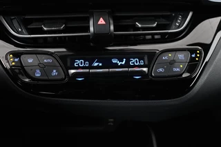 Toyota C-HR Toyota C-HR 2.0 Hybrid First Edition | 184pk | Stoelverwarming | Carplay | Adaptive cruise | Trekhaak | Camera | Navigatie | Full LED - afbeelding nr 23