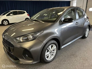 Mazda 2 Hybrid 1.5 center line