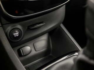 Renault Clio Renault Clio 0.9 TCe Sport (NAVIGATIE, LM VELGEN, CRUISE, SPORTSTOELEN, BASS REFLEX, ELEK RAMEN, NIEUWE APK, NIEUWSTAAT) - afbeelding nr 24