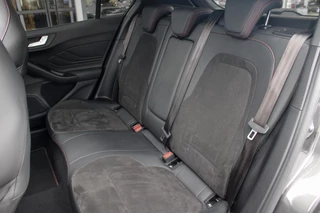 Ford Focus Ford Focus 2.3 Ecoboost 280pk ST-3 | Sper Differentieel | Panoramadak | Adaptive cruise control |Winter Pack | Trekhaak Afneembaar - afbeelding nr 19