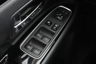 Mitsubishi Outlander Mitsubishi Outlander 2.4 PHEV Intense+ | Schuifdak | Stoelverwarming |  360 camera | Carplay | Navigatie | Full LED | Stuurverwarming | Keyless | Dodehoek detectie - afbeelding nr 29