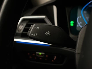 BMW 3 Serie BMW 3-serie Touring 320e M Sport (PANORAMADAK,APPLE CARPLAY,NAVI,SFEERVERLICHTING,STOELVERWARMING,CAMERA,LEDER,CRUISE,CLIMATE) - afbeelding nr 9