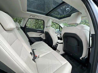 BMW 2 Serie BMW 2-serie Active Tourer 223i, NIEUW MODEL, NL AUTO, NAP, PANO, LEDER, NAVI, CRUISE, ECC-AIRCO, LED, CAMERA, ELEKTRISCHE KOFFERKLEP, LICHTMETAAL 18 - afbeelding nr 25