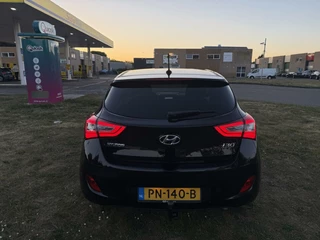 Hyundai i30 Hyundai i30 1.6 GDi GO! - NAVI/CLIMA/CAMERA/CRUISE/NAP - afbeelding nr 6