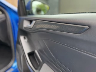 Ford Focus Ford Focus Wagon 1.0 EcoBoost Hybrid ST Line | Navigatiesysteem | Stoelverwarming | Stuurverwarming | LED verlichting | Apple CarPlay | Achteruitrijcamera | Inparkeerhulp | Parkeersensoren voor en achter - afbeelding nr 44