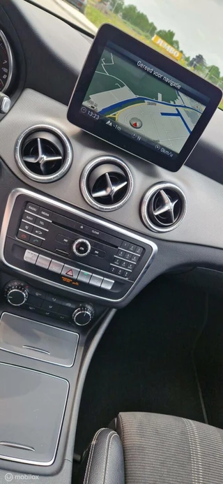 Mercedes-Benz CLA Mercedes CLA 180 Shooting Brake Bns Sol. 18 inch/Aut. - afbeelding nr 14