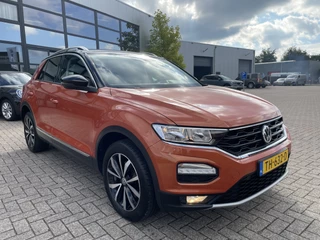 Volkswagen T-Roc Navigatie Camera Virtual Cockpit Clima ACC Extra Getint Glas 17 Inch velgen Mirror LInk Carplay Android Auto DAB 1e Eigenaar NL Auto - afbeelding nr 4