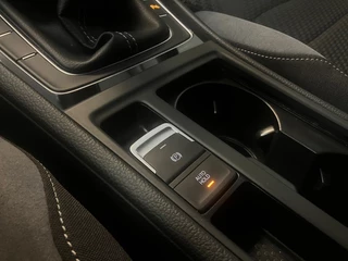 Volkswagen Golf Volkswagen Golf Highline Business R 1.0TSi | Navigatie |LED | 2x R-line | Camera | - afbeelding nr 44