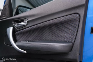 BMW 1 Serie BMW 1-serie 116i M Sport | Estoril blue | Alcantara | LED | M performance | unieke auto | NAP orig NL | Trekhaak | 19 inch | - afbeelding nr 31