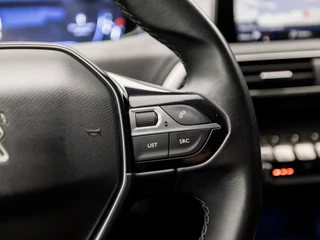 Peugeot 5008 Peugeot 5008 1.2 Puretech Sport 7 Persoons (APPLE CARPLAY, GROOT NAVI, LEDER, STOELVERWARMING, 360 CAMERA, SPORTSTOELEN, KEYLESS, GETINT GLAS, TREKHAAK, DAB+, NIEUWE APK, NIEUWSTAAT) - afbeelding nr 22