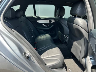 Mercedes-Benz C-Klasse Mercedes-Benz C-Klasse Estate C180 AMG Line Aut7 Leder LED Sfeerlicht Cruise Trekhaak - afbeelding nr 4