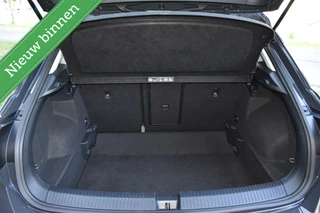 Volkswagen T-Roc Volkswagen T-Roc 1.5 TSI AUTOMAAT/NAVI & CARPLAY/LED/ACC/CLIMA/ETC.! - afbeelding nr 23