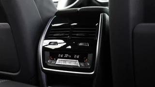 BMW X5 BMW X5 xDrive50e M-Sport Pro | Bowers & Wilkins | Massage | Sky Lounge | Carbon | Soft-Close | Head-up | Stoelventilatie | Trekhaak - afbeelding nr 31