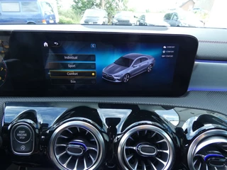 Mercedes-Benz CLA Mercedes-Benz CLA 200 AMG EDITION,Pano,Led,Burmester,Camera - afbeelding nr 17