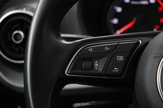 Audi Q2 Audi Q2 35 TFSI Sport | Trekhaak | Camera | Navigatie |  Sportstoelen | Climate control | PDC | Cruise control | Bluetooth - afbeelding nr 16