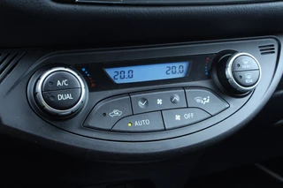 Toyota Yaris Toyota Yaris 1.5 Hybrid Y20 LUXE UITV. 2eEIG! NAV CAMRA STOELVW ECC '19 - afbeelding nr 19