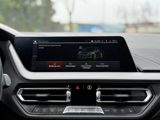 BMW 1 Serie BMW 1-serie 118i M-Sport | Leder | Apple Carplay | Live Cockpit | - afbeelding nr 32