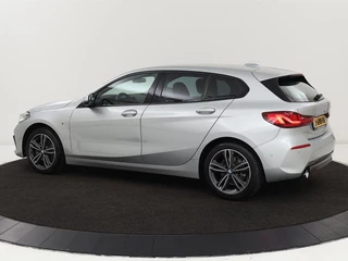 BMW 1 Serie BMW 1-serie 118i M Sport | Trekhaak | Carplay | Navigatie |  Sportstoelen | Half leder | Full LED | Climate control | Parkeerhulp - afbeelding nr 2