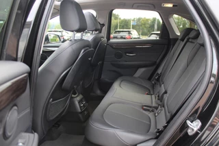 BMW 2 Serie BMW 2 Serie Active Tourer 225xe iPerformance High Exe. / Panoramadak / Camera / Head-up / Leder / Keyless / Navigatie / DAB / Stuurverwarming / Cruise Control - afbeelding nr 11
