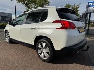 Peugeot 2008 130.000km Airco,Navigatie,Panoramadak - afbeelding nr 2