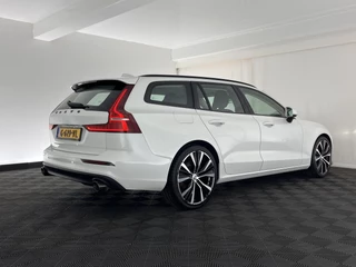 Volvo V60 Volvo V60 2.0 D4 Momentum Maxton-Design *FULL-LED | LEATHER-MICROFIBRE | DIGI-COCKPIT | NAVI-FULLMAP | HEATED-COMFORTSEATS | ECC | PDC | CRUISE | LANE-ASSIST | CARPLAY | 20''ALU * - afbeelding nr 6