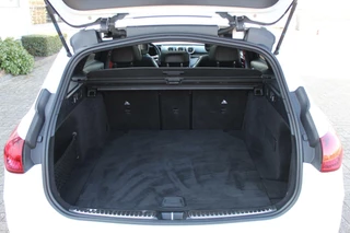 Mercedes-Benz C-Klasse Mercedes C-klasse Estate 200 AMG/Pano/19inch/Sfeer/Headup/Night - afbeelding nr 49