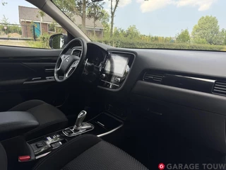 Mitsubishi Outlander Mitsubishi Outlander 2.4 PHEV Pure+ Afn.trekhaak + Winterset - afbeelding nr 17