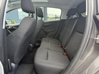 Peugeot 208 Peugeot 208 1.2 PureTech Allure Navi,Pano,Camera,Clima,Cruise,Apple Carplay,N.A.P,110pk,APK tot 09-2026 - afbeelding nr 8