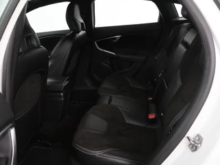 Volvo V40 Volvo V40 2.0 D2 R-Design | Stoelverwarming | Trekhaak |  Xenon | Leder/Alcantara | Navigatie | Parkeerhulp | Climate control - afbeelding nr 6