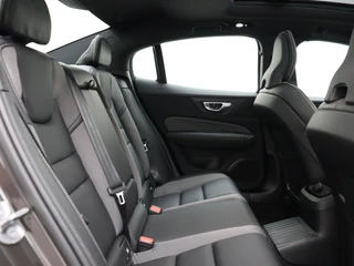 Volvo S60 Volvo S60 T6 PLUG-IN HYBRID LONG RANGE PLUS DARK 19INCH SCHUIFDAK ACC BLIS - afbeelding nr 36