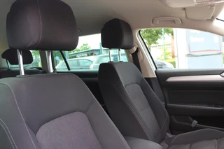Volkswagen Passat Volkswagen Passat 1.4 TSI 125pk BMT Comfortline Business | Orig. NL | Trekhaak | Virtual dashboard | Carplay | - afbeelding nr 16