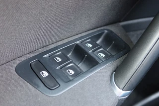 Volkswagen Golf Volkswagen Golf 1.0 TSI HighLine Clima, NAVI, Stoelverwarming, PDC - afbeelding nr 12