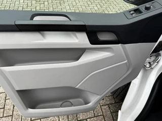 Volkswagen Transporter Volkswagen Transporter Kombi T6 2.0 TDI 9 persoons Cruise control Airco Verwarmbare buitenspiegels - afbeelding nr 13