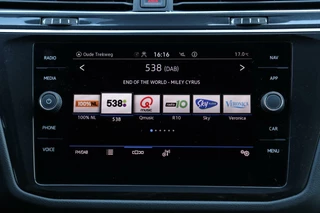 Volkswagen Tiguan Volkswagen Tiguan 1.5 TSI / 2x R-Line / Black Style / Virtual Cockpit / Camera / Matrix LED / Trekhaak / 20