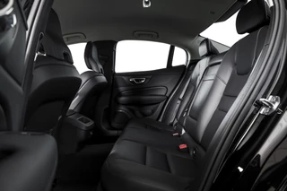 Volvo S60 Volvo S60 2.0 T5 250 PK Intro Edition - Automaat | Dig. Cockpit | Adapt. Cruise | Leder | Elek. bestuurderstoel met geheugen | Stoelverw. | PDC | Camera | NAV + App. Connect | ECC | DAB | Elek. Trekhaak | LM 19