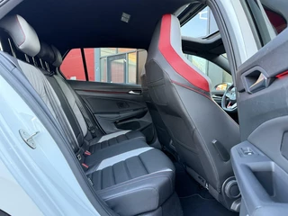 Volkswagen Golf Volkswagen Golf 2.0 TSI GTI Clubsport|PANO|HEADUP|LEDER - afbeelding nr 44