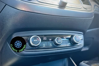 Opel Crossland X Opel Crossland X 1.2 T. Innovation / TREKHAAK / CAMERA / CRUISE - afbeelding nr 19
